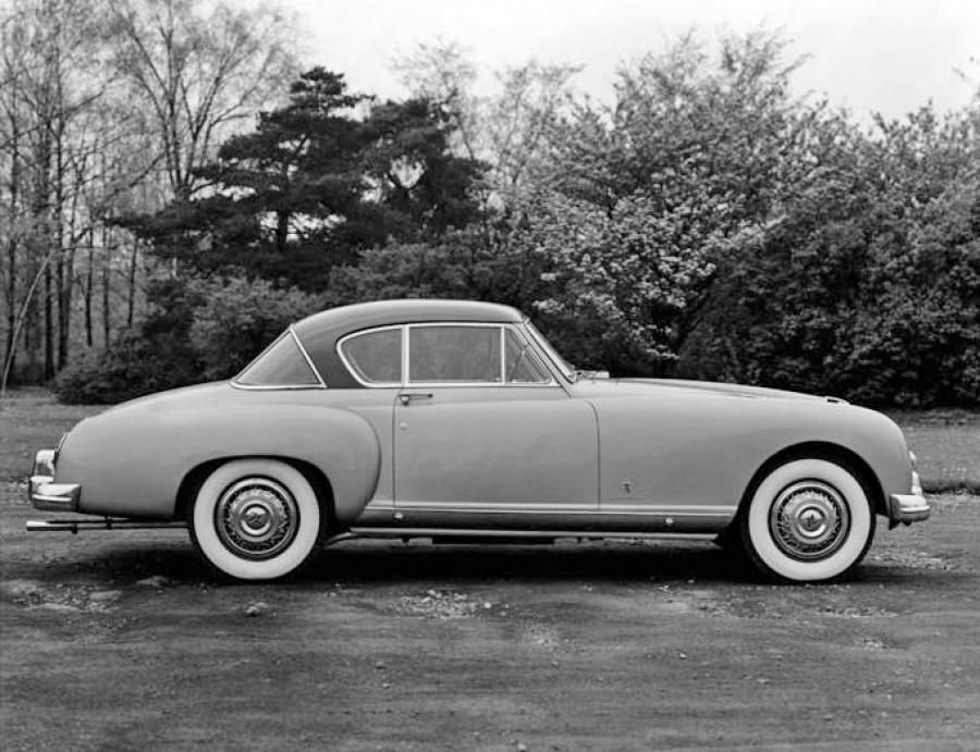  Nash-Healey Le Mans Coupe 1953 года  (фото 2 из 47)